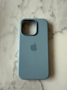 iPhone 15 pro Silicone iPhone Case in light blue